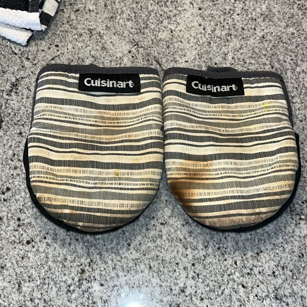 Two (2) Cuisinart VERY USED hot Small Oven Mitts worn out